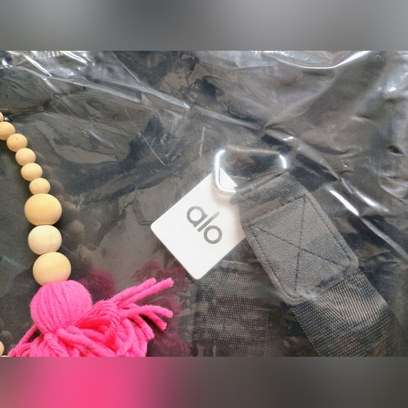 Alo Yoga Gym Travel Duffle Tote Bag Black - Picture 4 of 6